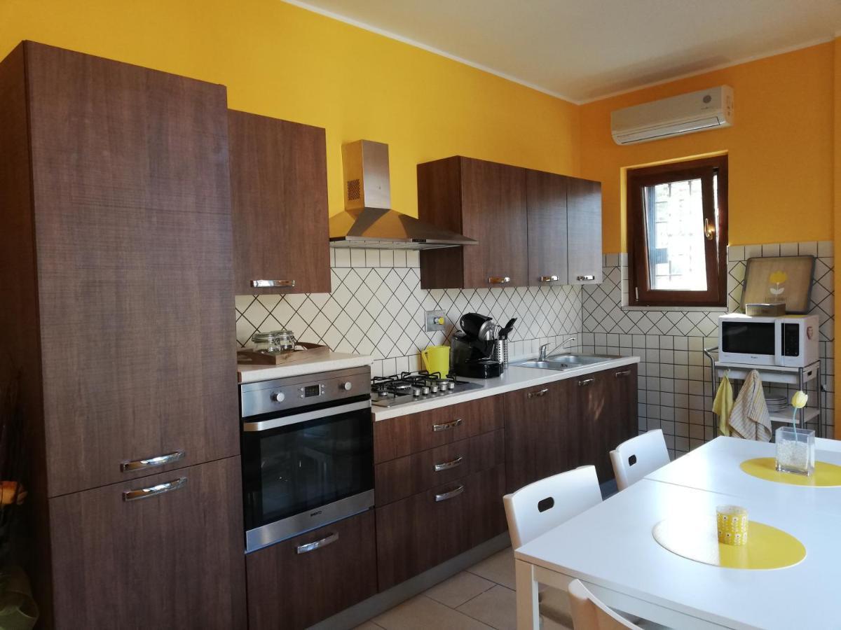 The Yellow House Fiumicino Eksteriør billede